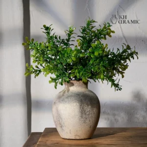 Classic Ceramic Vase: Sophisticated Style for Any Decor